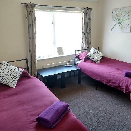 Rowe Gardens - Self Catering - Guesthouse Style - Comfortable Twin Or Double Rooms - Quiet Residential Area Workington Kültér fotó