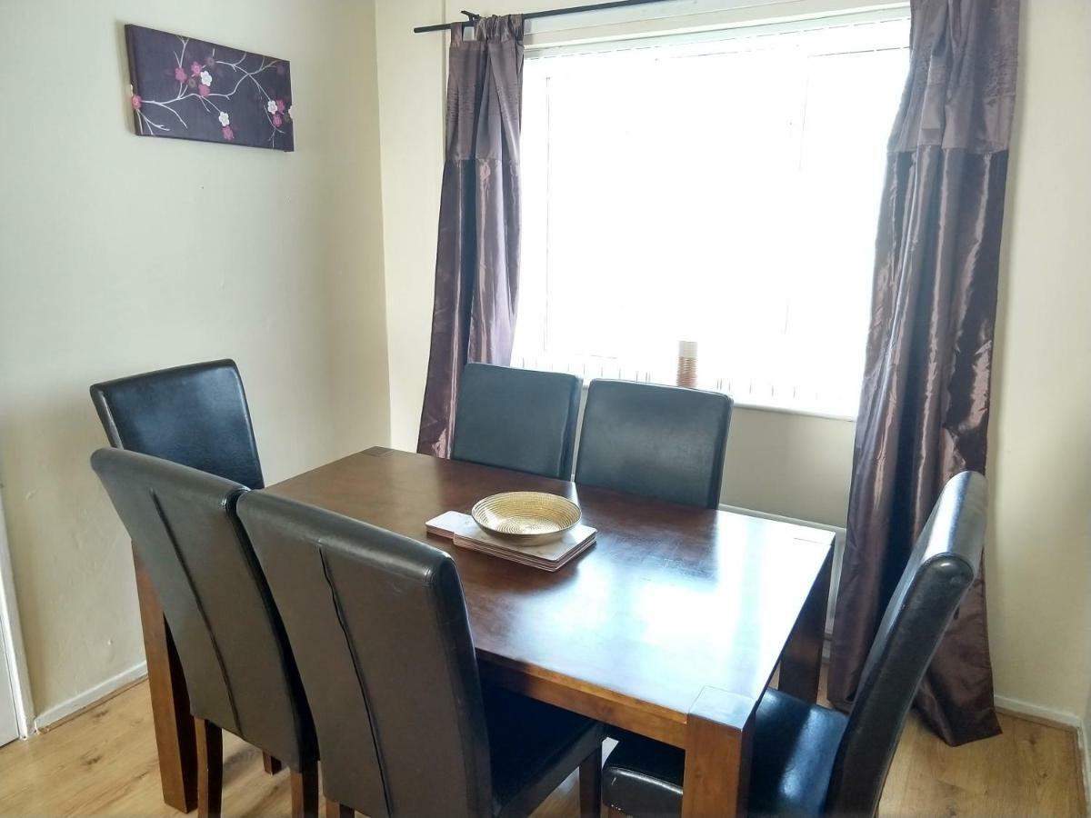 Rowe Gardens - Self Catering - Guesthouse Style - Comfortable Twin Or Double Rooms - Quiet Residential Area Workington Kültér fotó