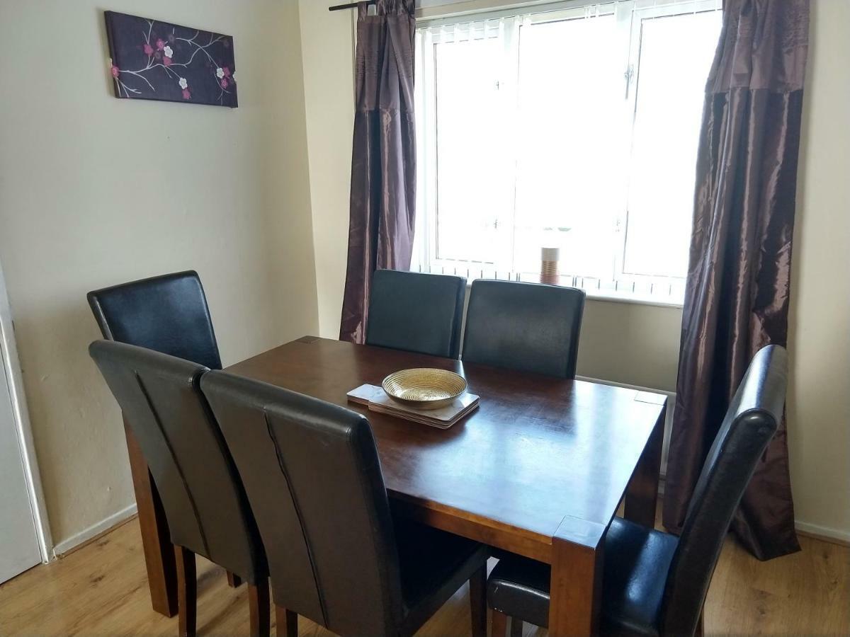 Rowe Gardens - Self Catering - Guesthouse Style - Comfortable Twin Or Double Rooms - Quiet Residential Area Workington Kültér fotó